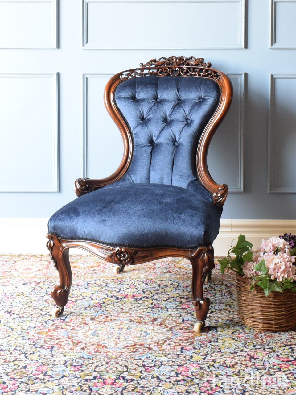 ひとり掛けのオシャレなソファ、アンティークのイギリス家具