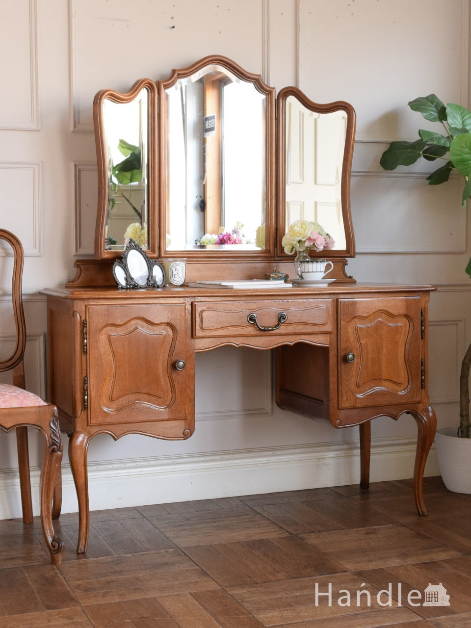 ハイセンスなビンテージ家具、北欧スタイルのドレッサー（G-plan）(x