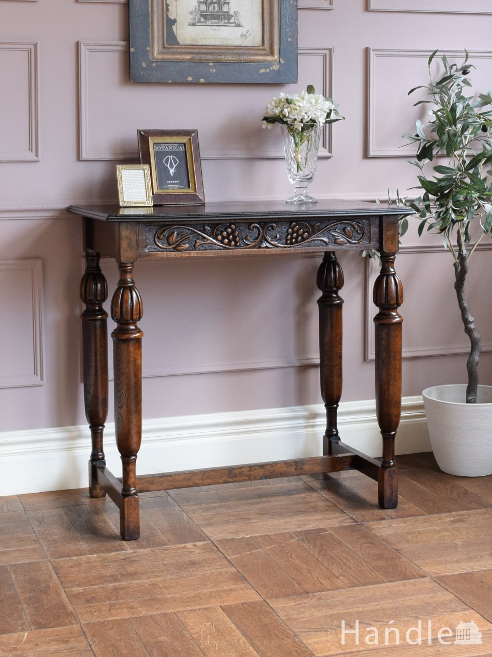 イギリスから届いたアンティークのコンソールテーブル、ウォールナット