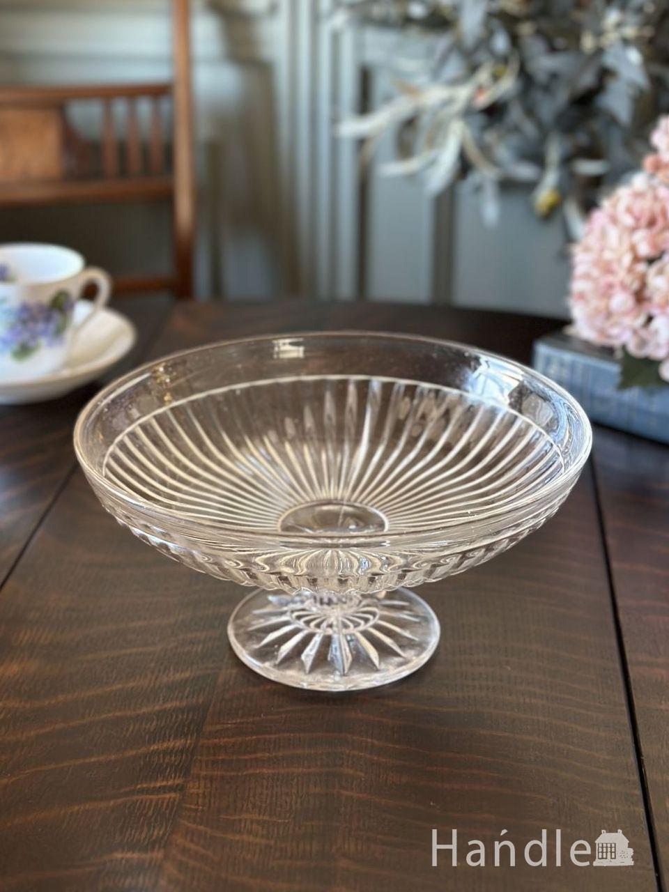 イギリスから届いたアンティークのケーキスタンド、クラウン