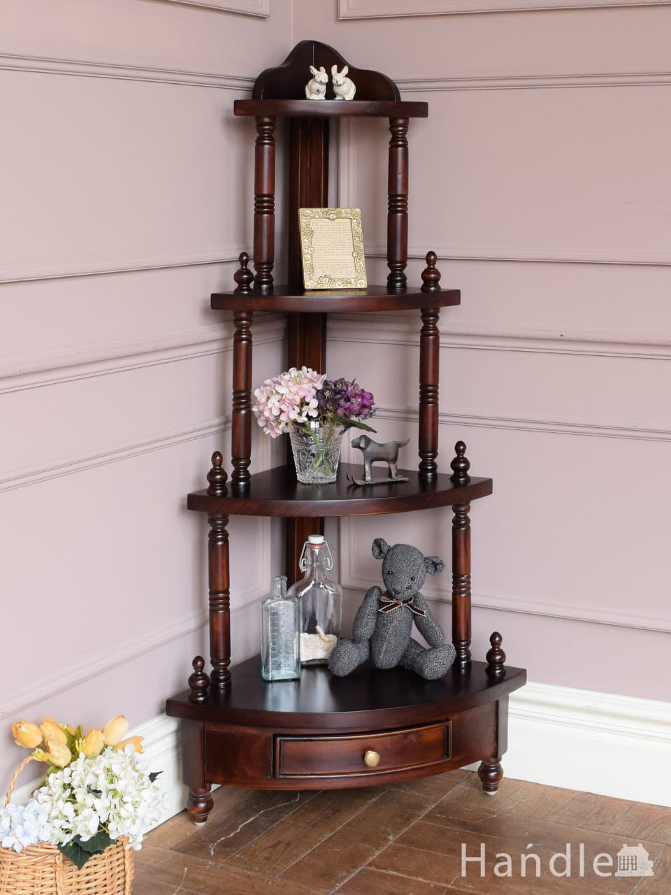 大人っぽい英国スタイルのアンティーク風家具、オールドチャームの彫が