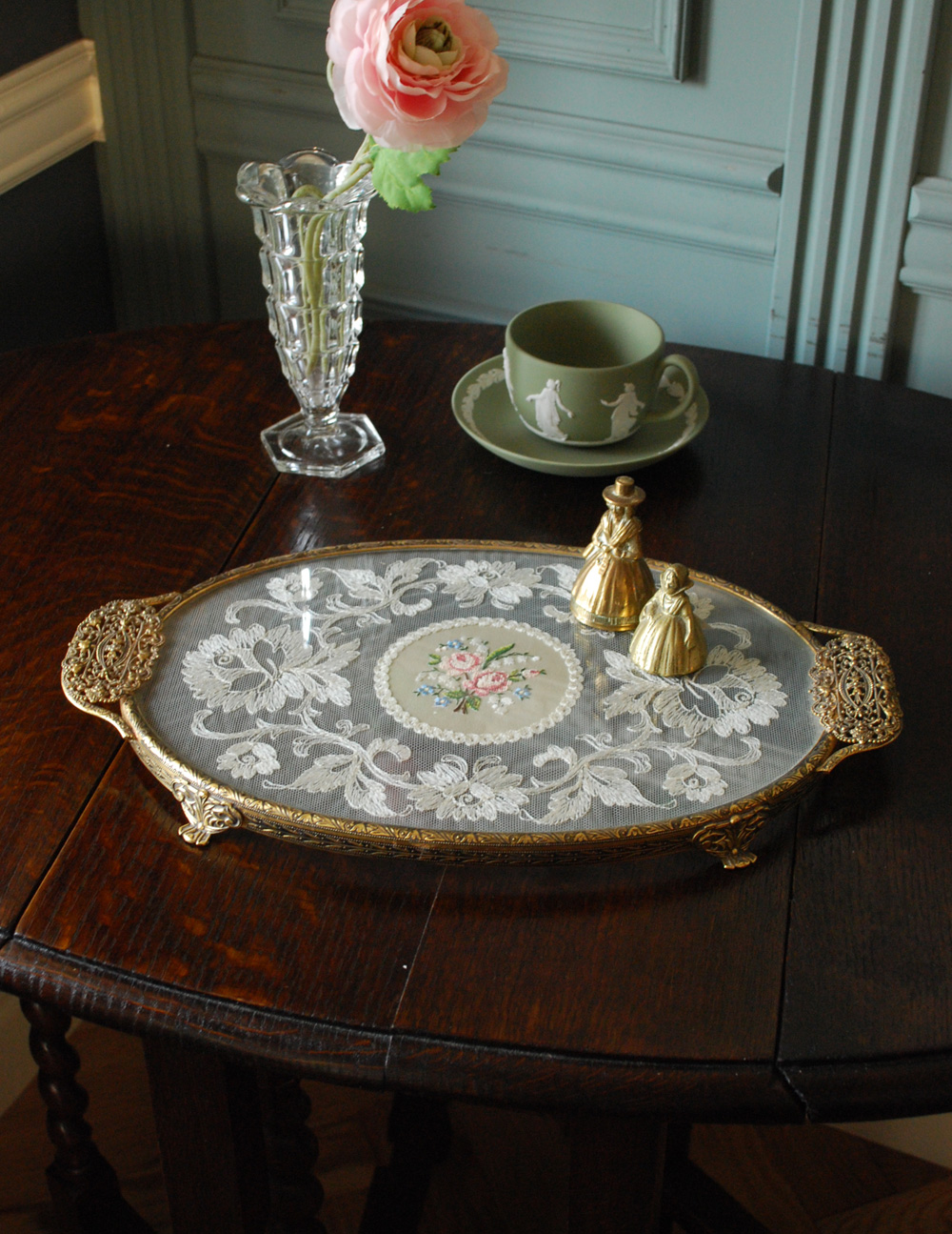 フランスから届いたアンティーク プチポワン トレイ（ドレッシング