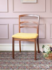 antique_chair1761917084.jpg