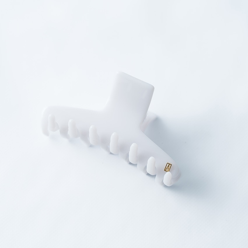 アレクサンドルドゥパリ「クリップ（Mサイズ）アイボリー」(アイボリー