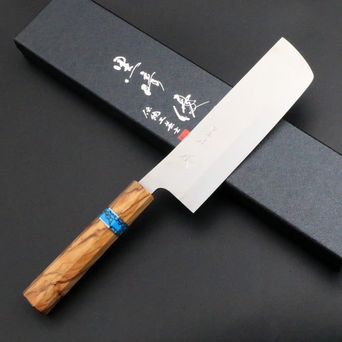 n01_ee63b8e0-577d-4342-add0-