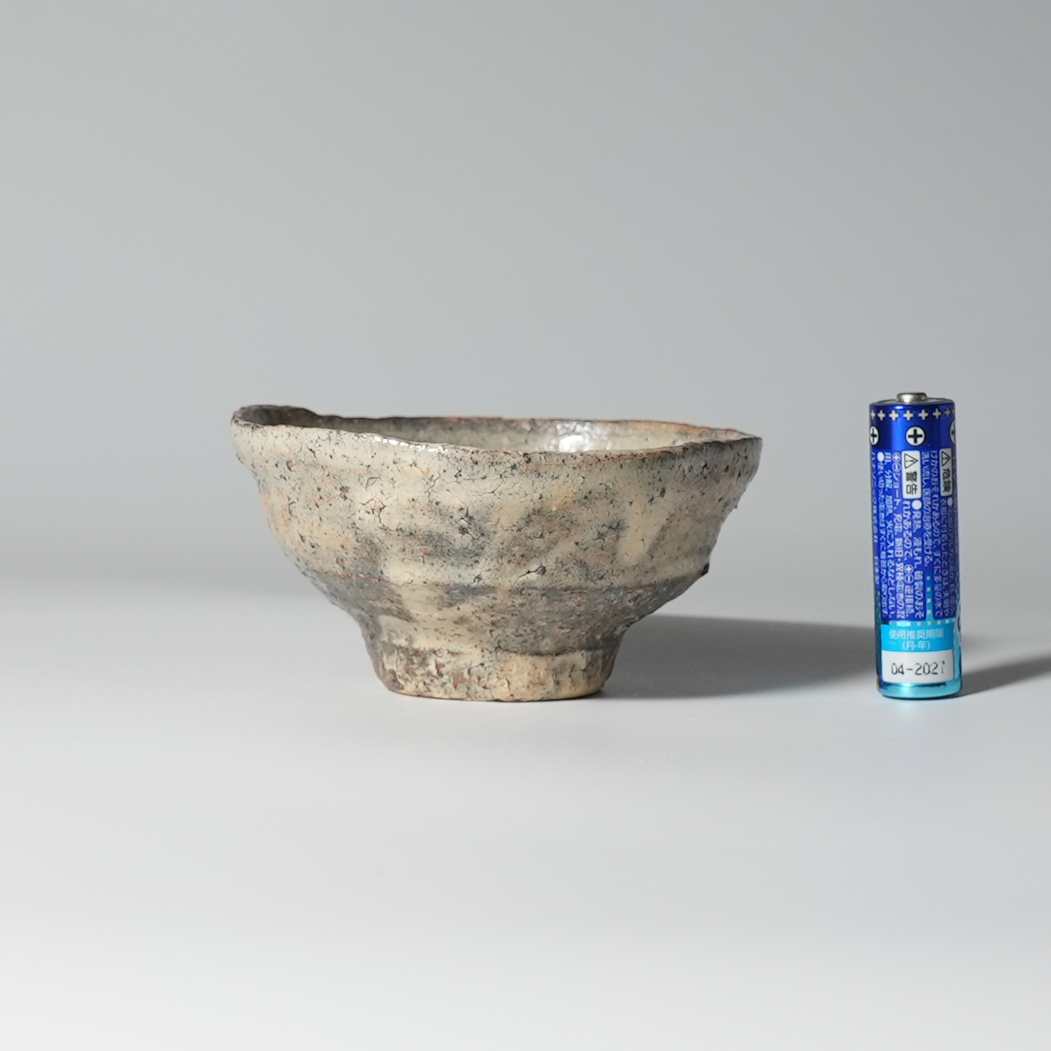 大道粉引酒盃 16代坂倉新兵衛 | 萩焼屋Hagiyakiya ネットショップ