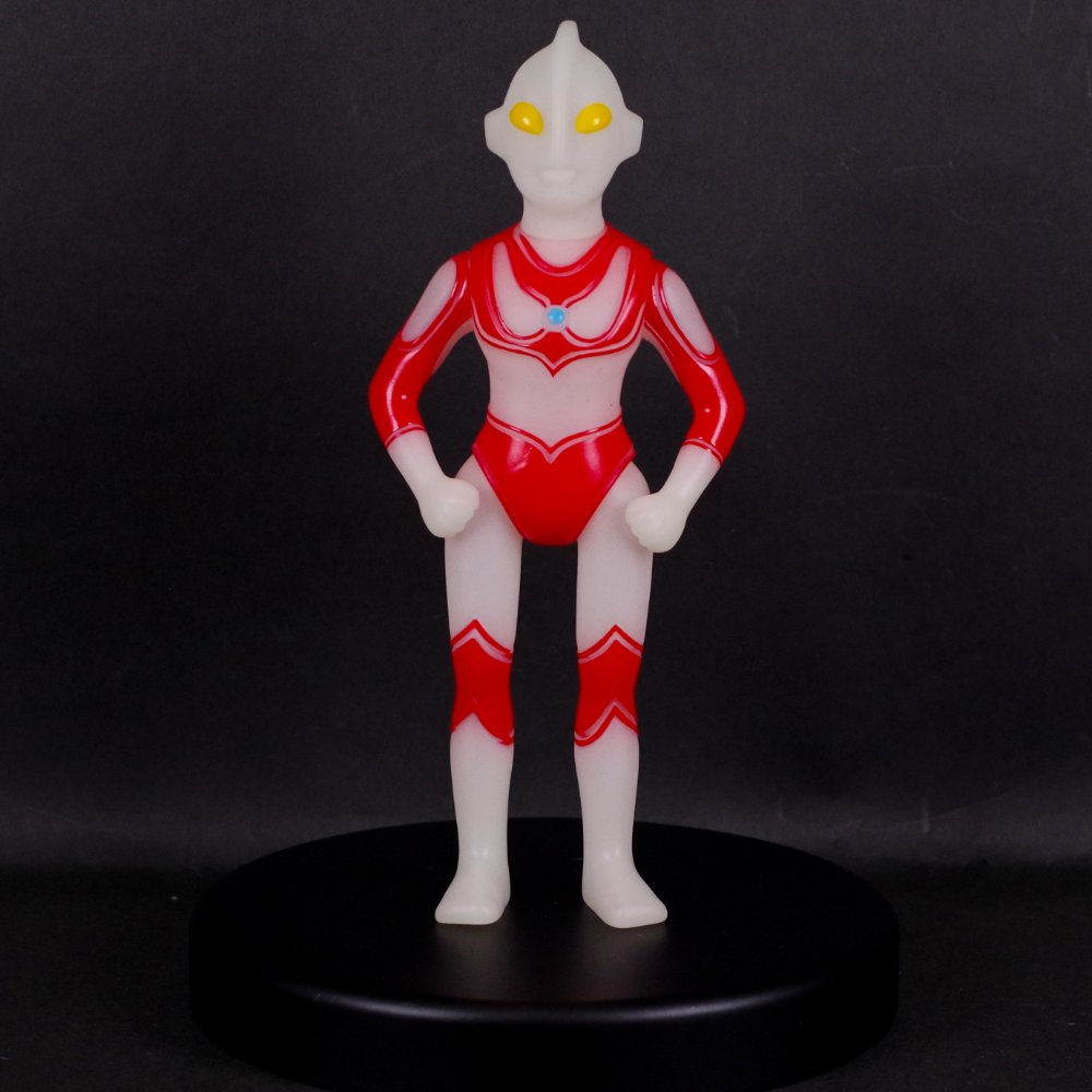 3月31日(日)より販売開始】【マルサン】帰ってきたウルトラマン(蓄光