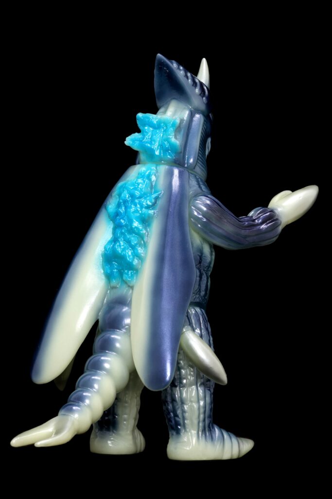 ソフビアイランドホームページで受注販売中】【ブルマァク】ホタルンガ