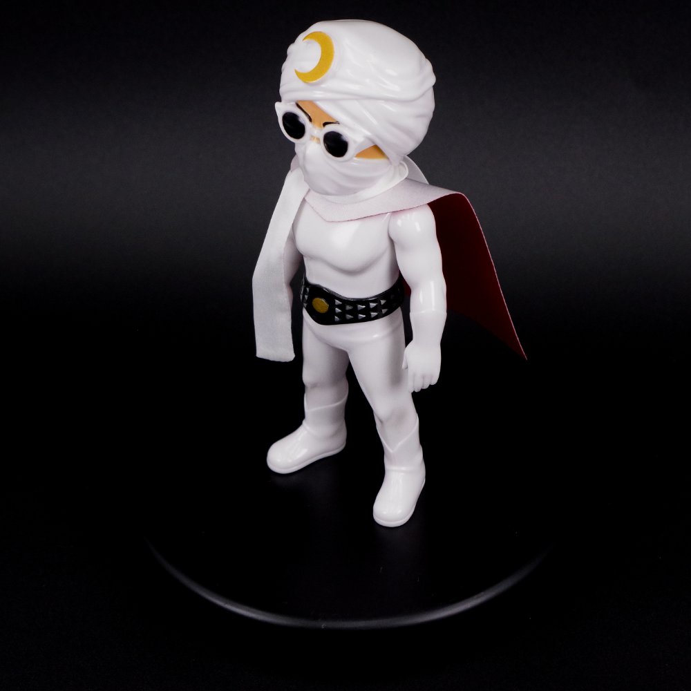 8月17日(日)11時より販売開始】【Kaiju One】月光仮面(蓄光)が登場