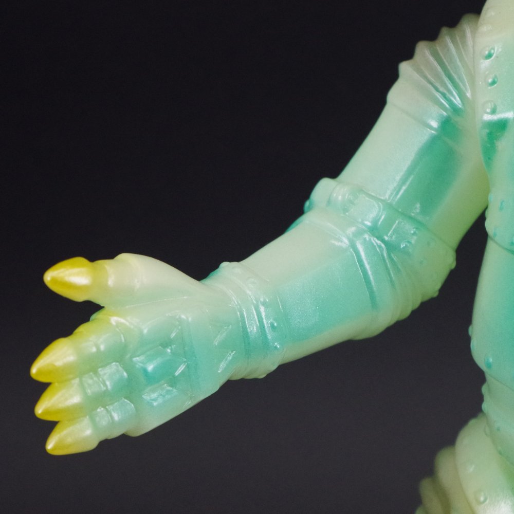 2月21日(金)より受注受付開始】【ブルマァク】メカゴジラ(蓄光グリーン