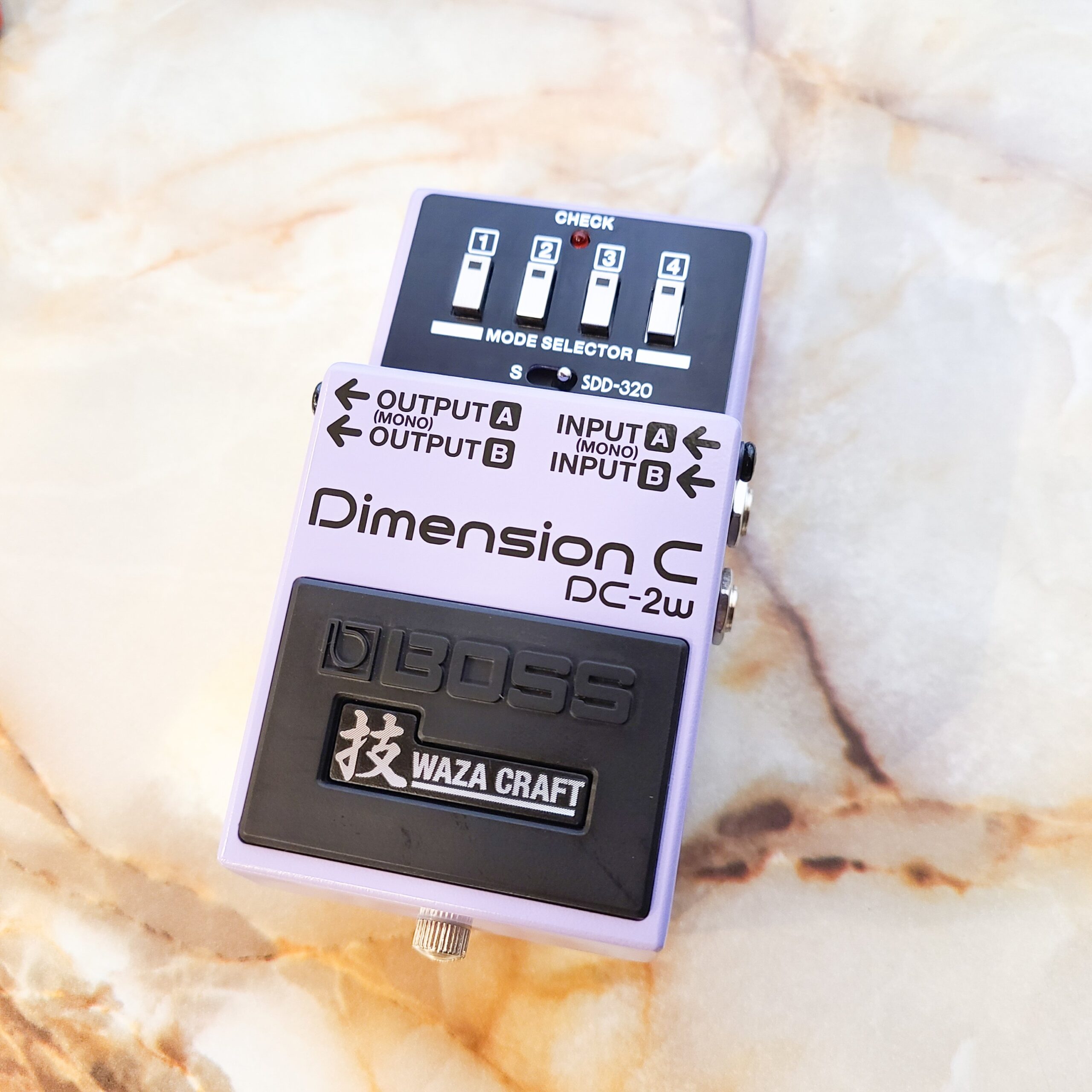 BOSS『DC-2W Dimension C』アナログ・ディメンション・コーラス 日本製