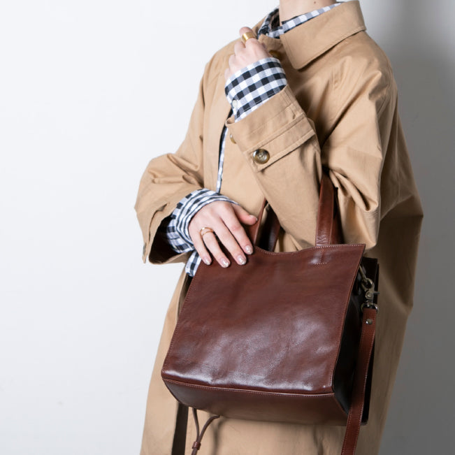ショルダーバッグ 上質なイタリアンレザー 2Way仕様でおしゃれなレザー