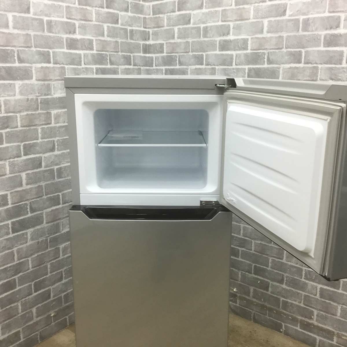 ハイセンス 冷蔵庫 2ドア 120L シルバー HR-B12AS 2019年製 | リユース