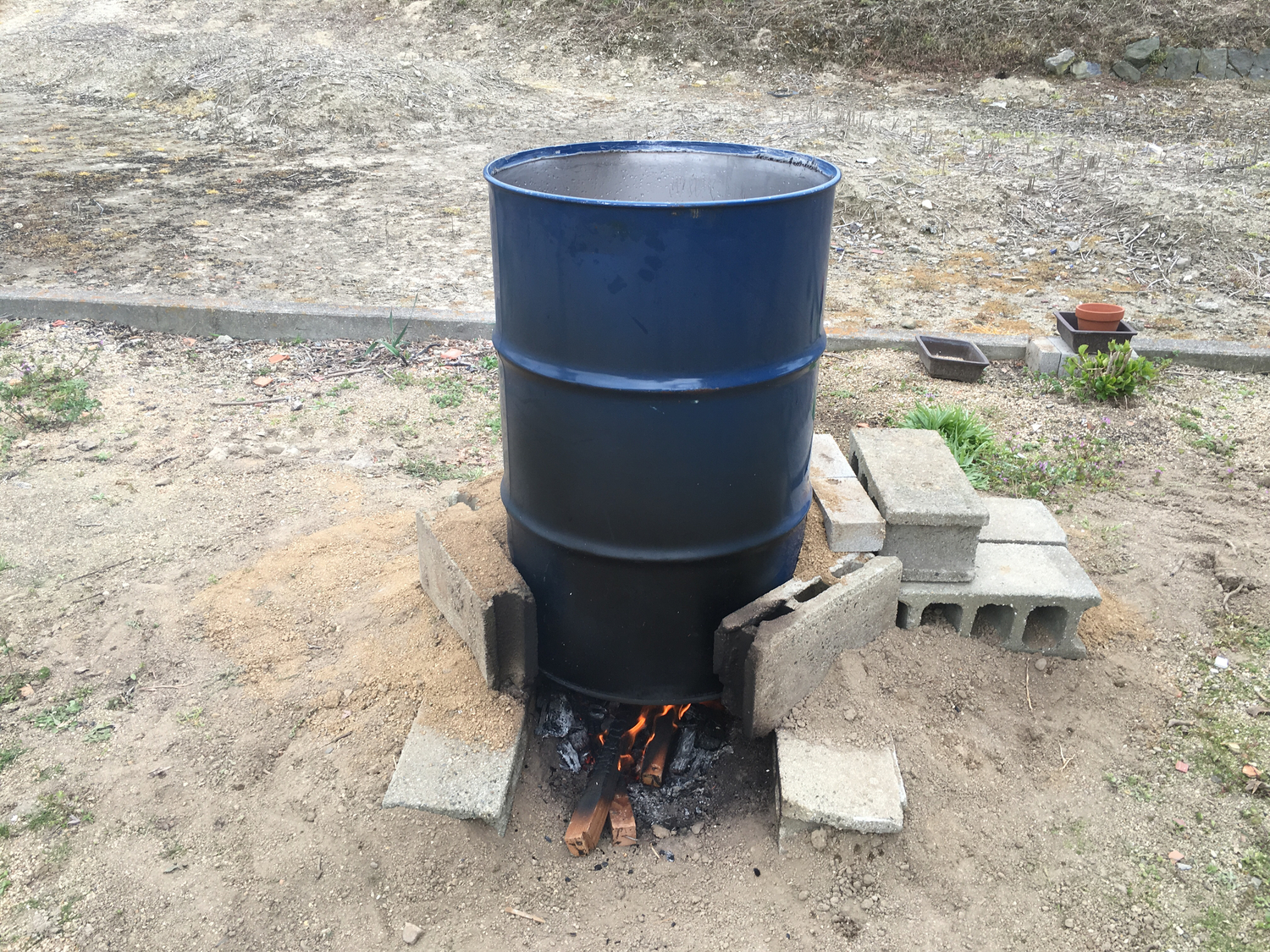 ドラム缶風呂でキャンプをさらに楽しめる！作り方と必要なもの・注意点