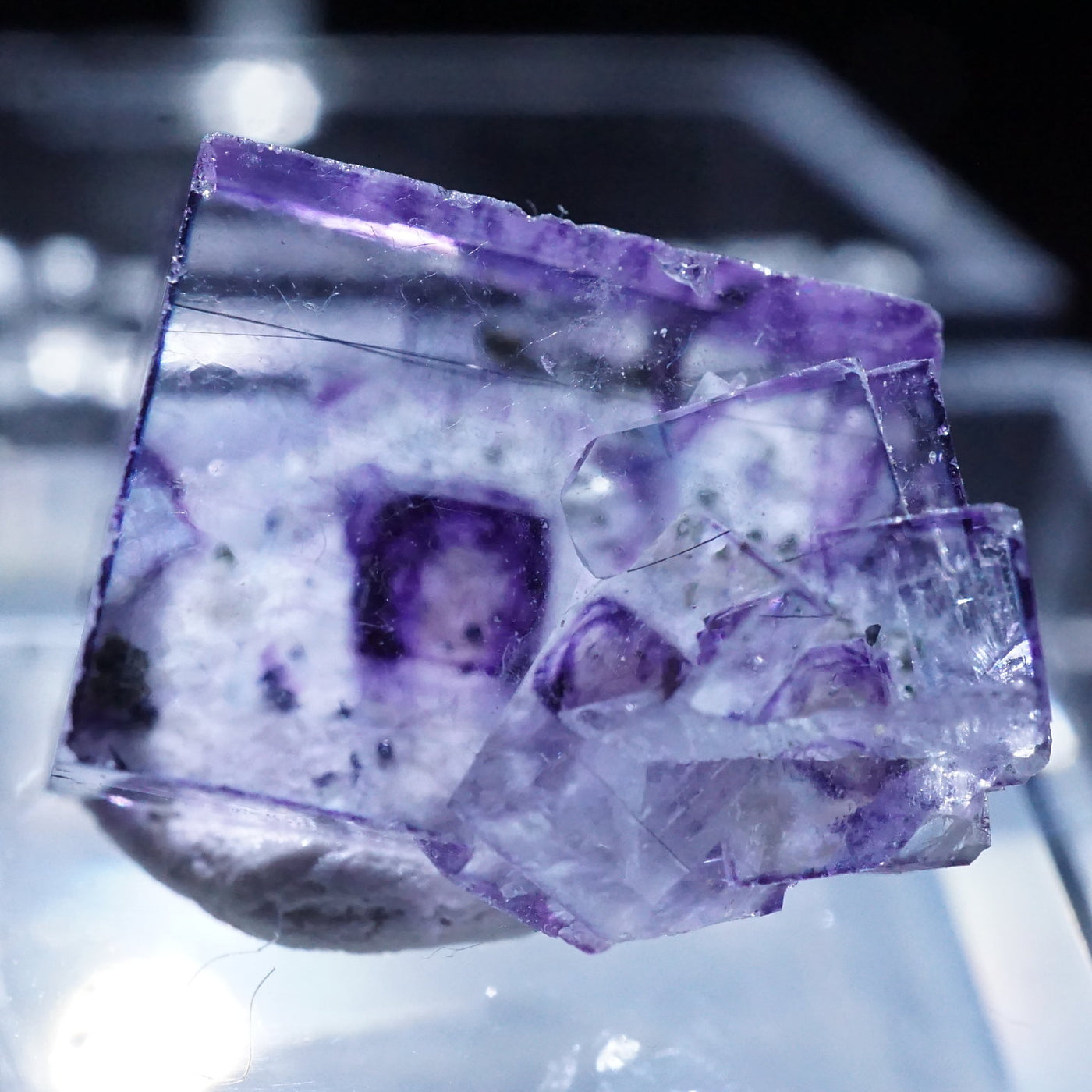 中国 ヤオガンシャン産 フローライト – 天然石ハッピーギフト