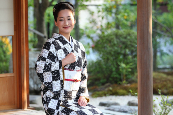 複雑な小紋の格をわかりやすく解説！ – 晴れ着の丸昌 池袋店
