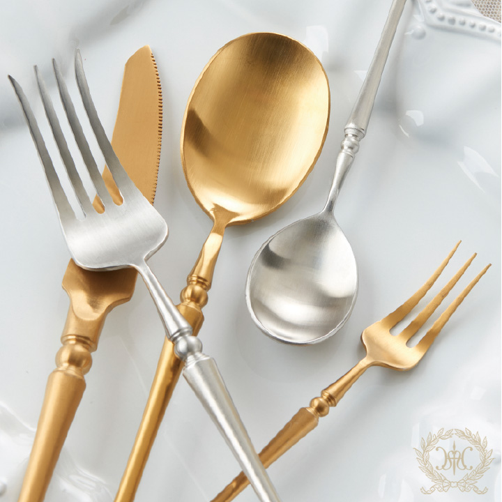 ゴールドデザートフォーク｜輸入食器・雑貨の通販 ハルモニア web