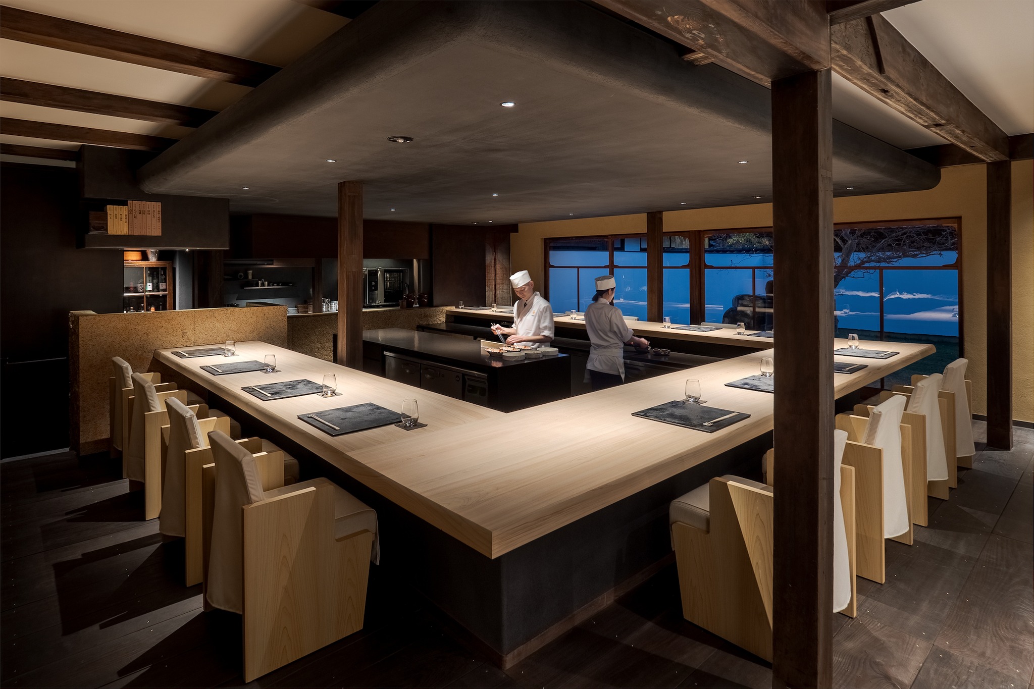 在美食與風情的滋養下酣然入夢，岡山倉敷美觀的料理旅宿「撚る屋