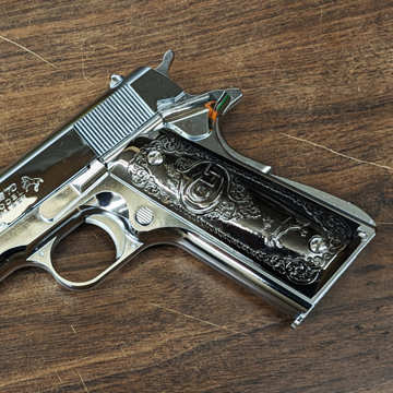 Right メタルグリップ：ランバントホースレリーフ M1911 用（ブラック
