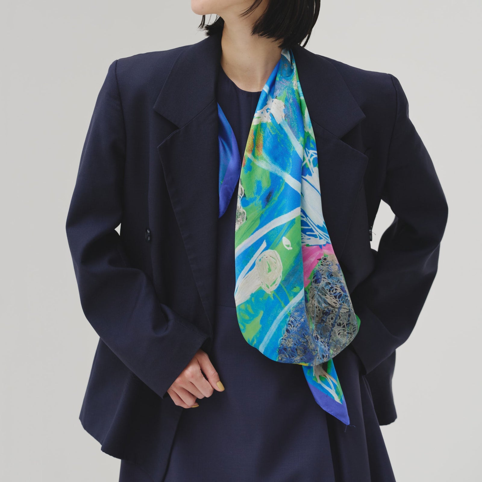 スカーフアタッチメントワンピース – HERALBONY