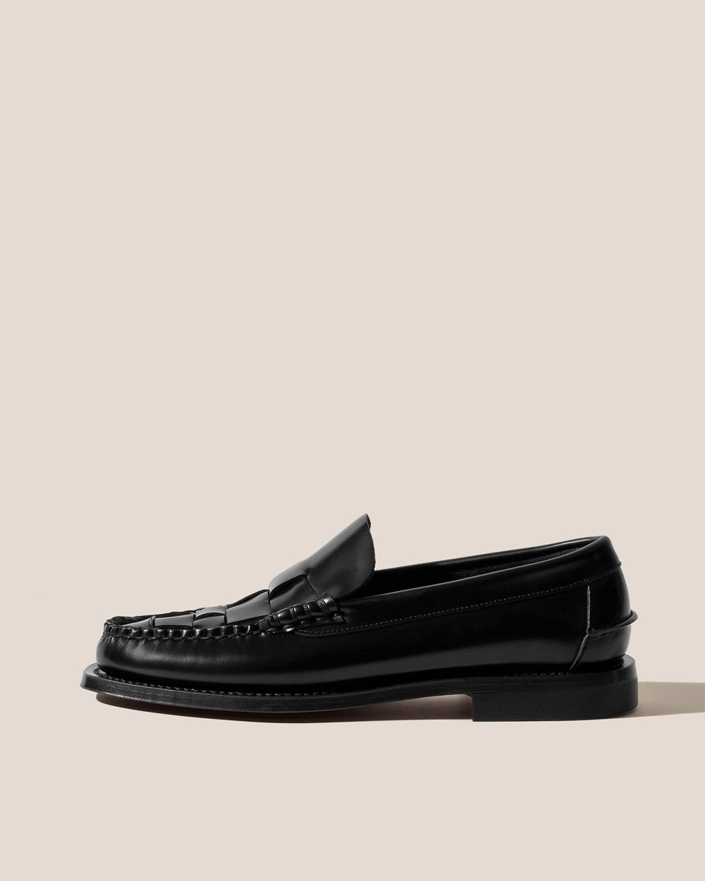 OUR CRAFT: INTERWOVEN LOAFERS – HEREU JAPAN Official Online Store