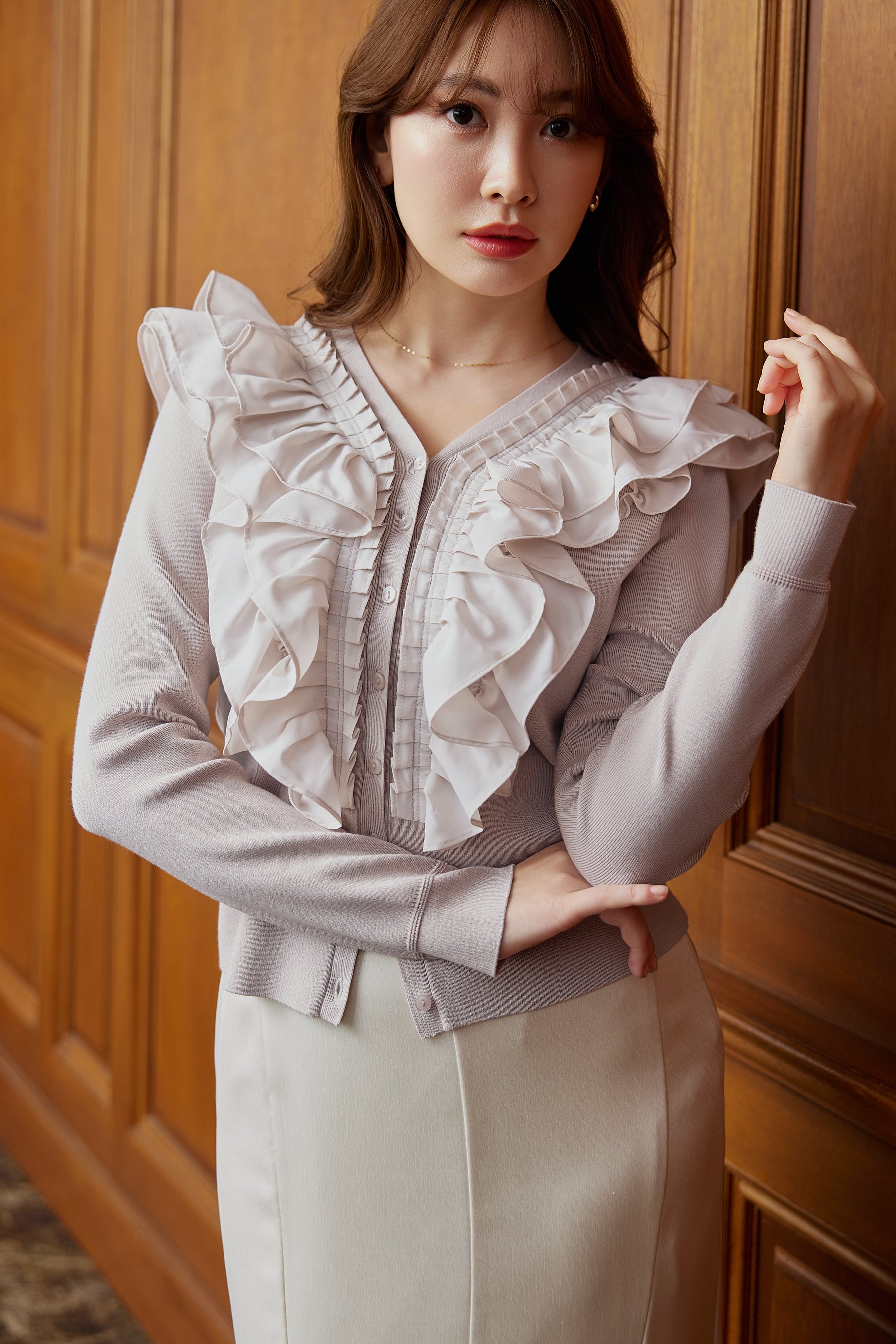off white] Ruffle Pleated Knit Cardigan