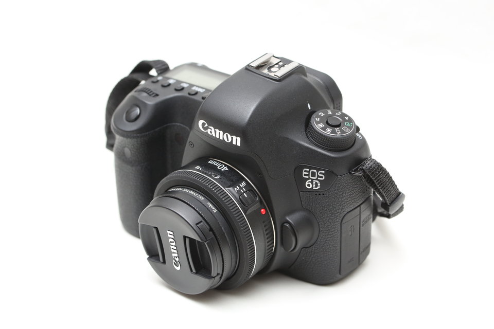 CANONのパンケーキレンズEF40mm F2.8 STM、小型軽量を活かすために保護