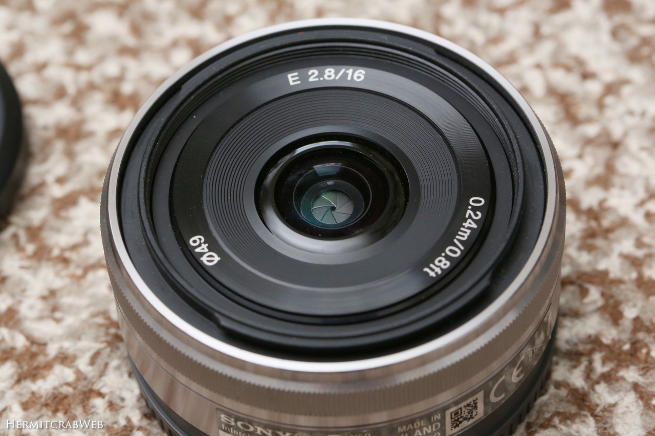 SONY E 16mm F2.8】APS-C用パンケーキレンズ。α5100にマッチするSONY