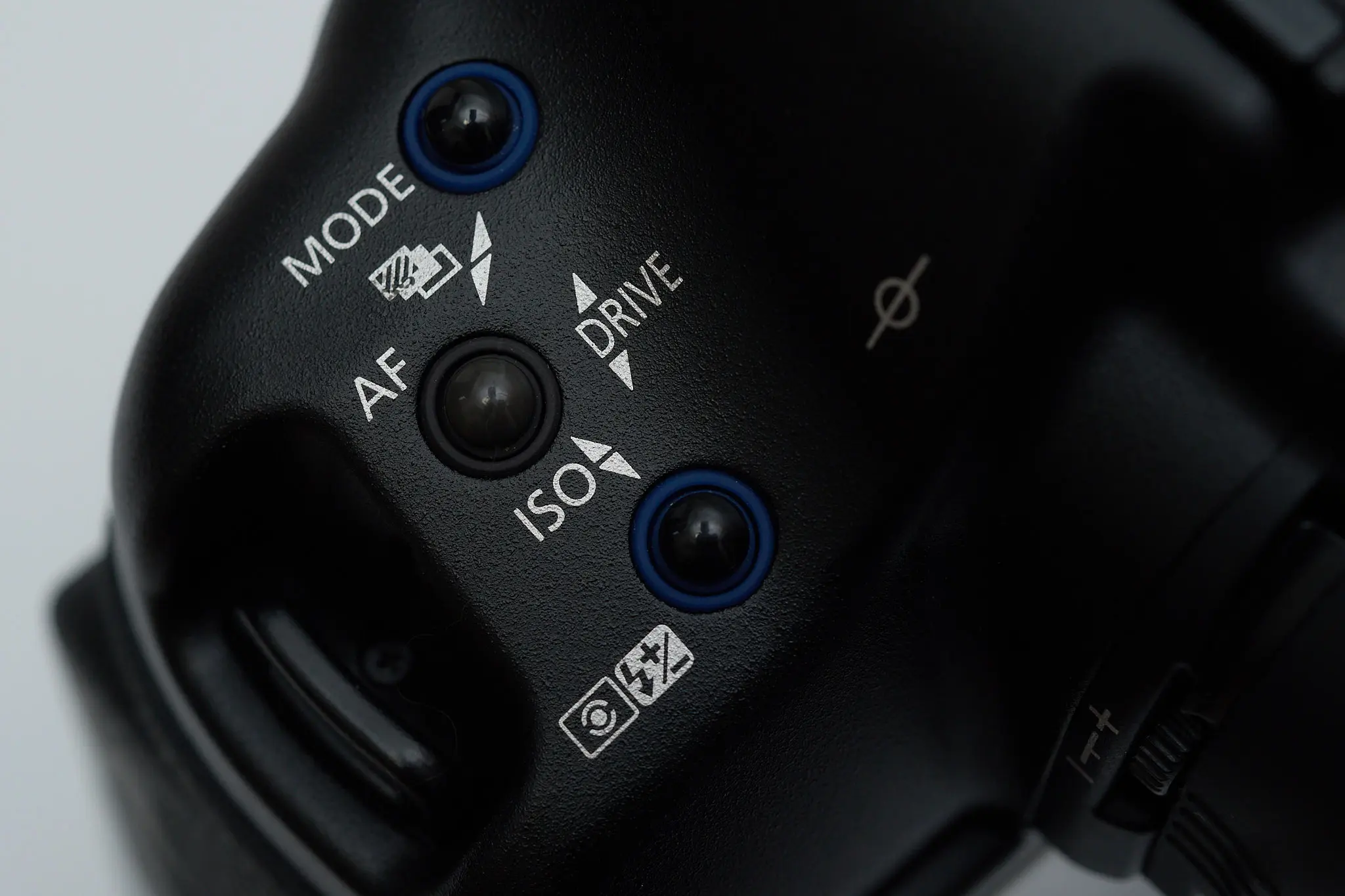 Canon EOS-1D 初代 CCDモデル、まさかの新品!? | 下手のライカ好き