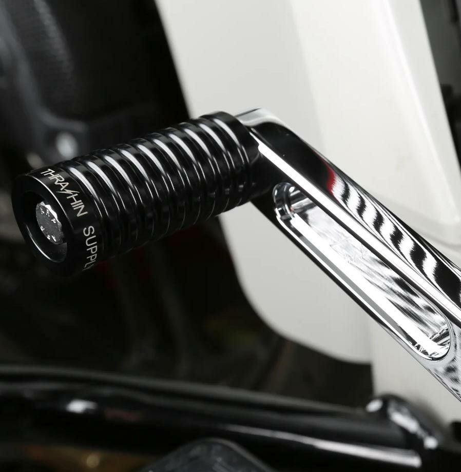 Thrashin Supply フットペグ|ハーレーパーツメーカー