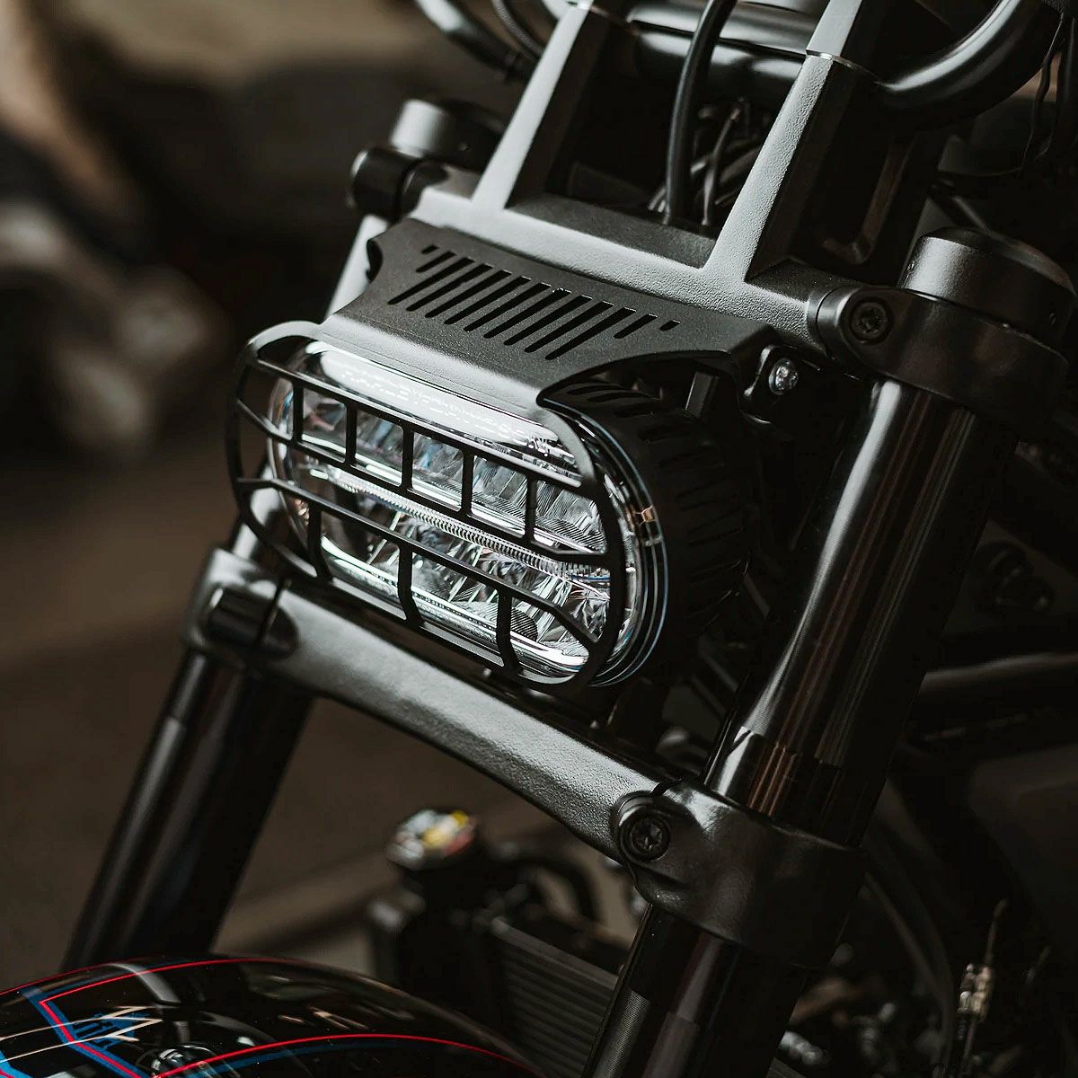 Cult Werk スポーツスターS NRSスタイル LEDヘッドライトキット(グロス