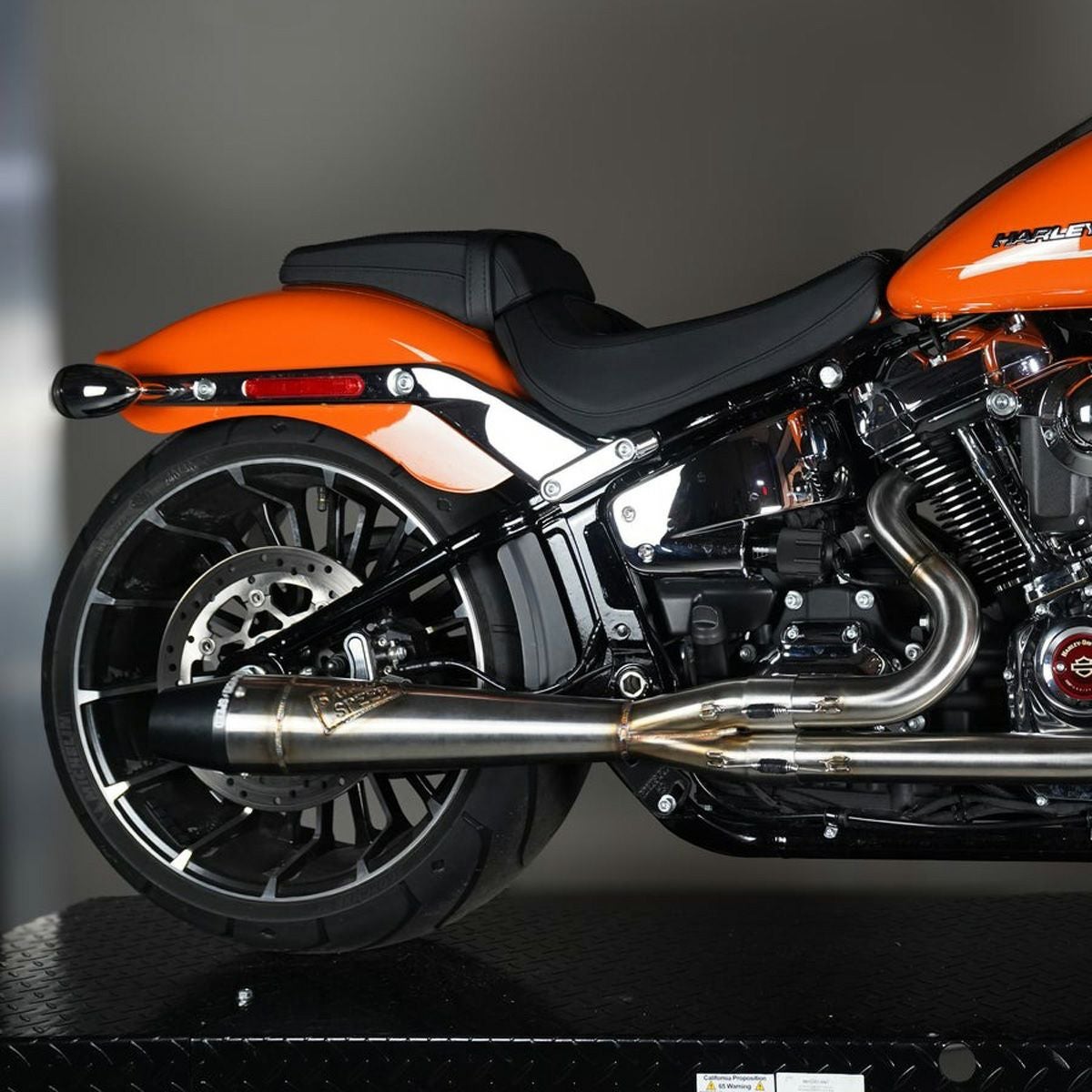 ブレイクアウト、ファットボーイ、FXDRS用 SAWICKI SPEED マフラー