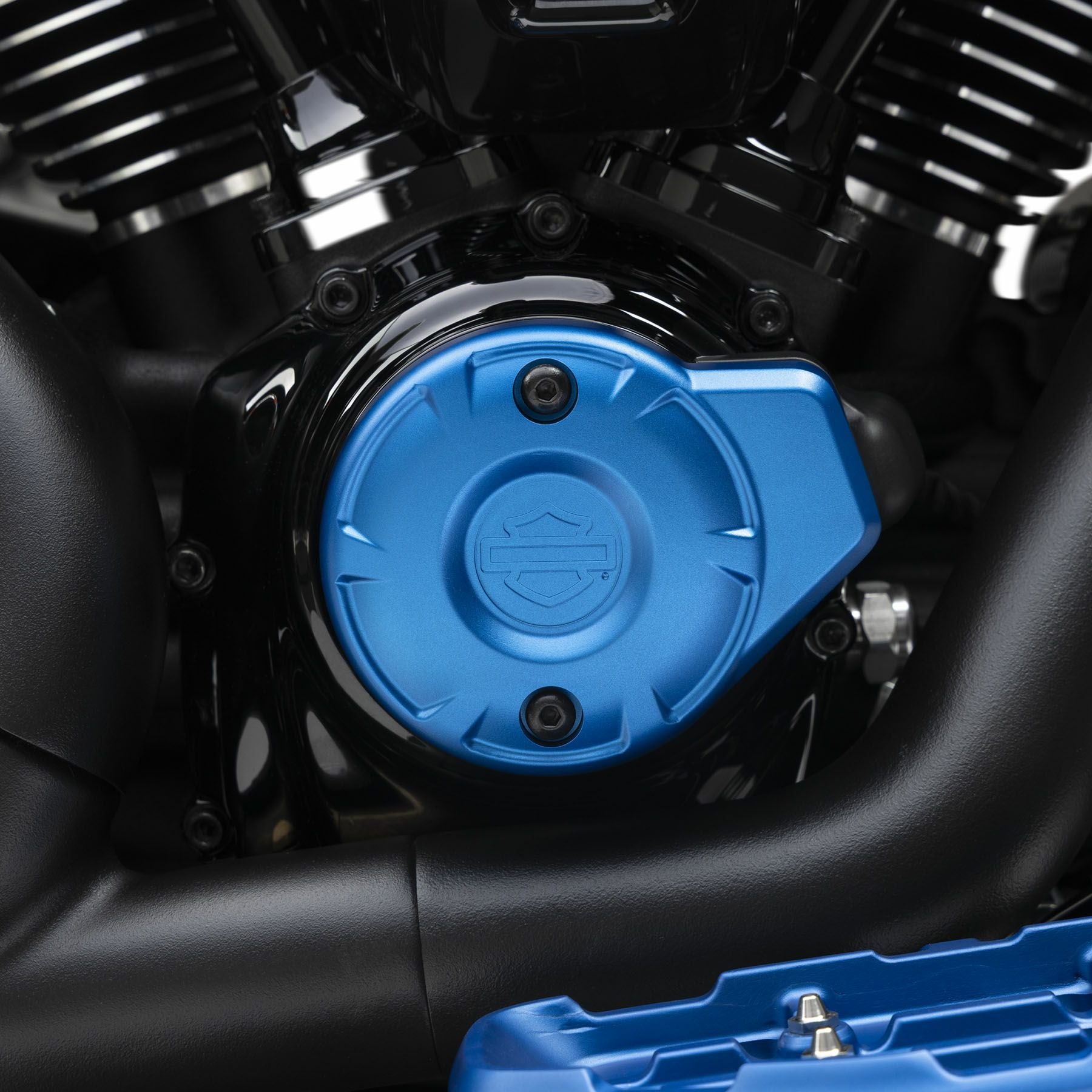 M8ソフテイル用ハーレー純正ダービーカバー｜ハーレーカスタムパーツ専門店