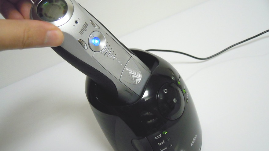 恒久的デザインと実用性に惚れる！BRAUNシェーバー シリーズ7「7898cc