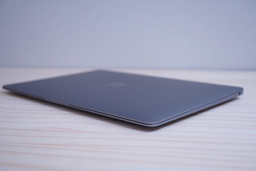 レビュー】「MacBook Air M1チップ」10万円台なのにハイエンドモデルに