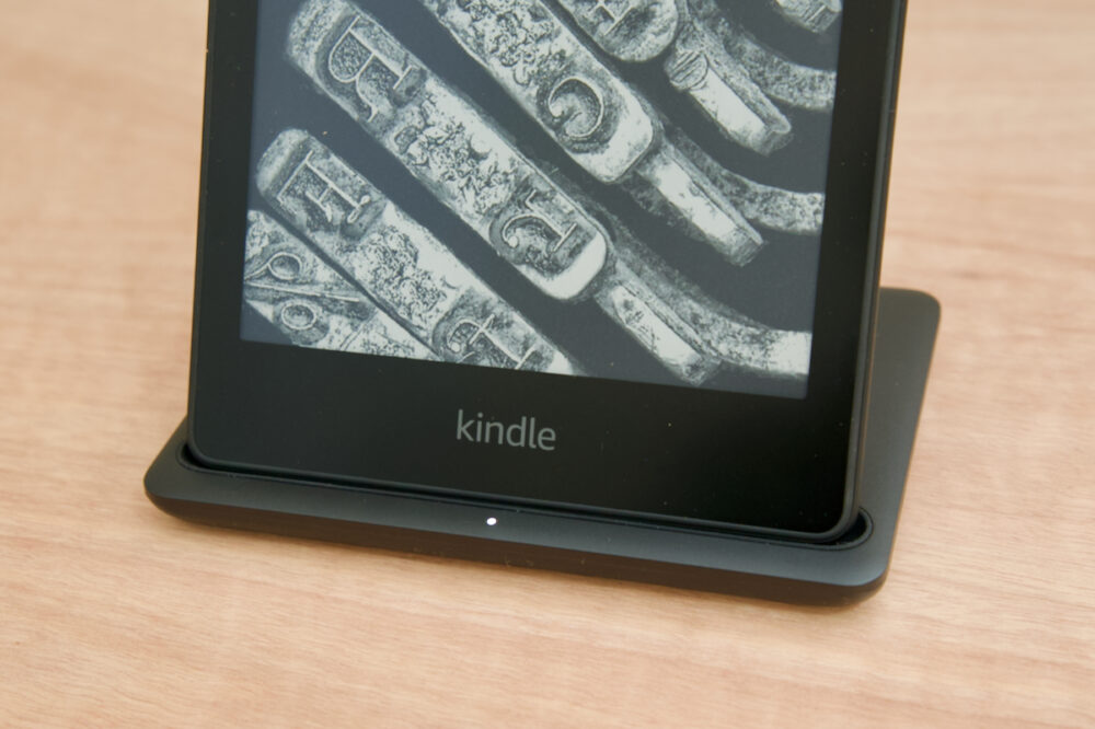 レビュー】Anker Kindle専用ワイヤレス充電スタンド【Amazon認定】