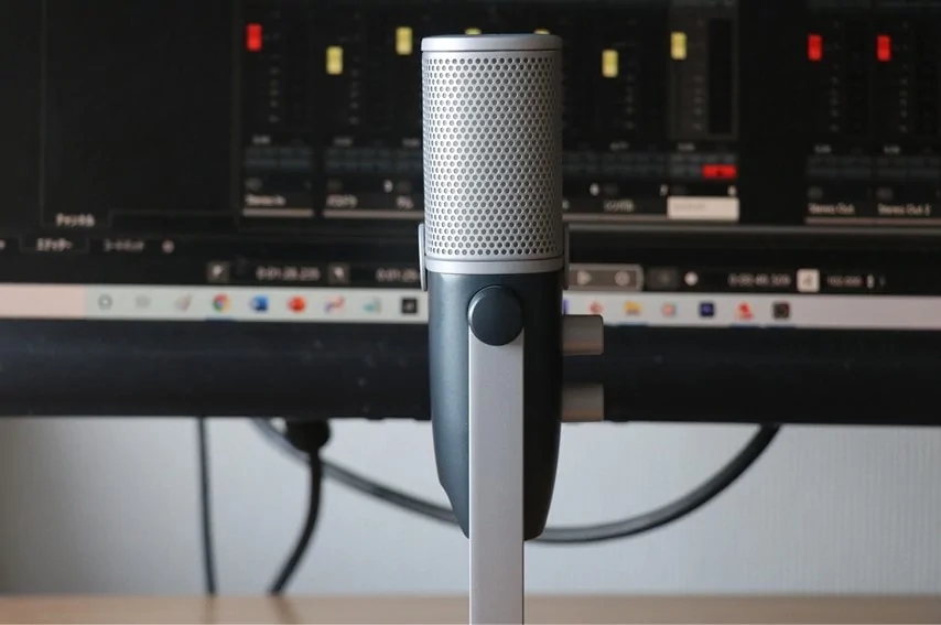 AKG Ara-Y3をレビュー。難しい設定不要で高音質なUSBマイク | 弾き語り