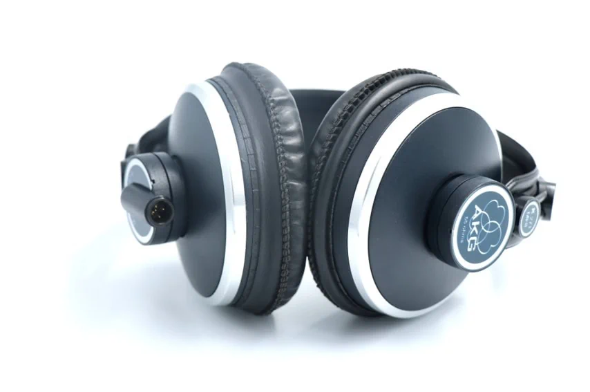 AKG K271 MKII-Y3をレビュー。自然なサウンドと快適な装着感のモニター