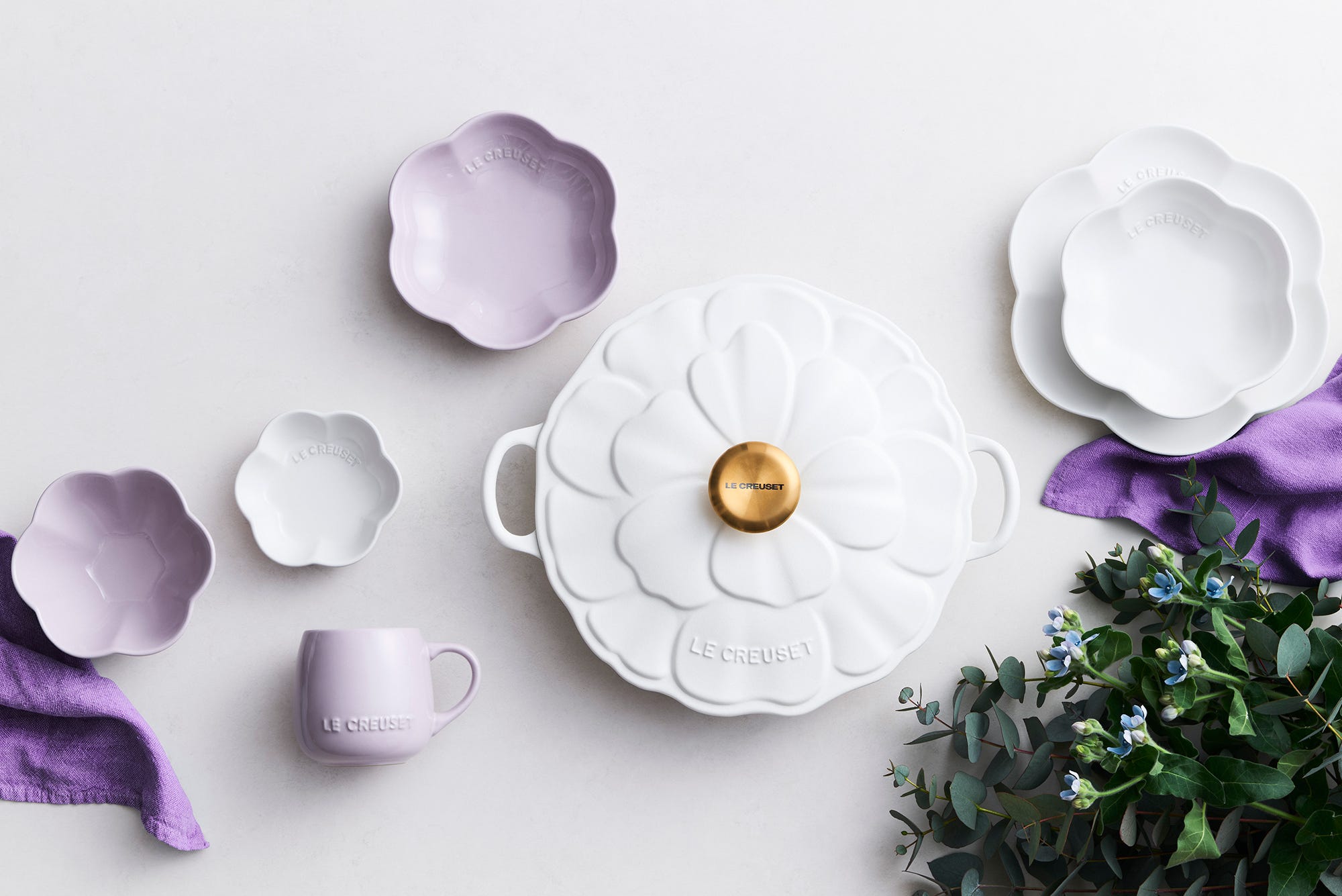 ル・クルーゼ」の「フラワーコレクション」からエレガントな新作が登場