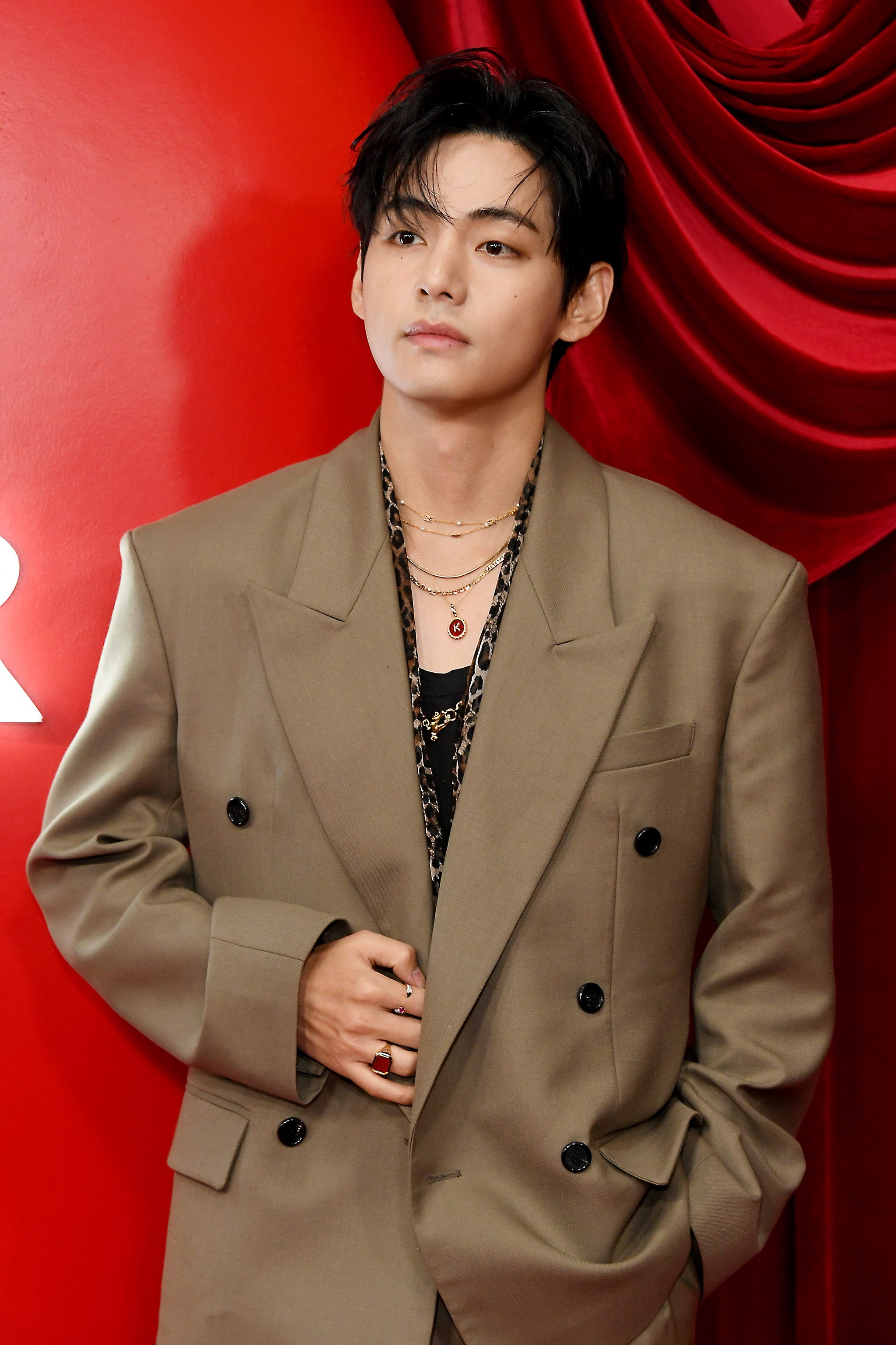 BTS（防弾少年団）のV（テテ）が“おしゃれ番長”であることを証明する