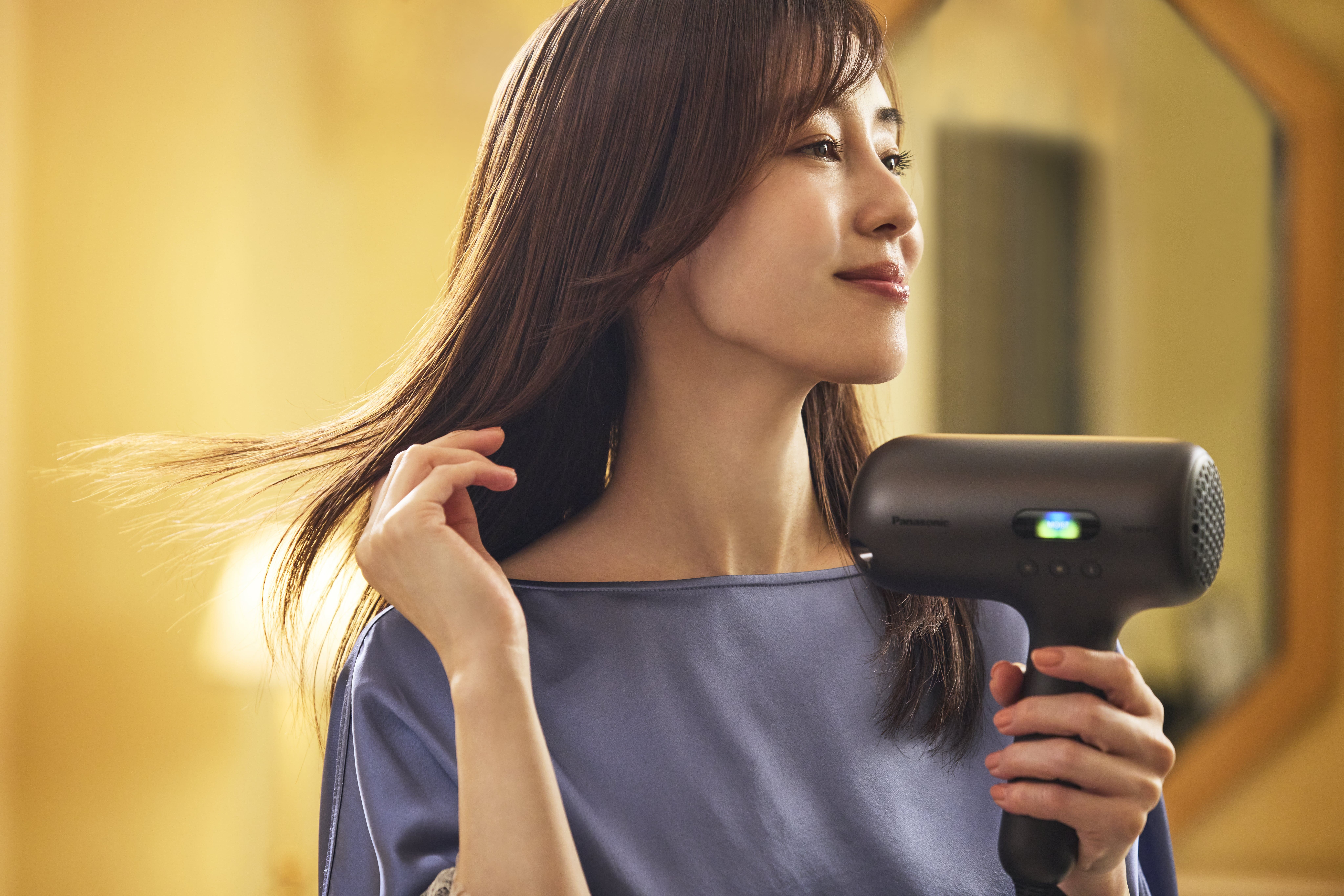 髪も心ももっとうるおう。パナソニック ナノケア最高峰「nanocare