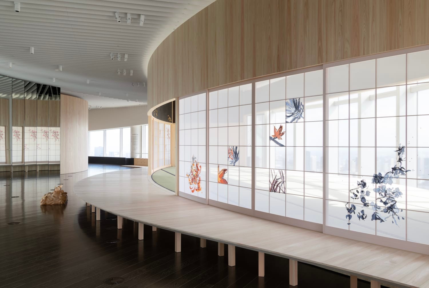 シャネルのクリエイションの真髄に迫る展覧会「la Galerie du 19M