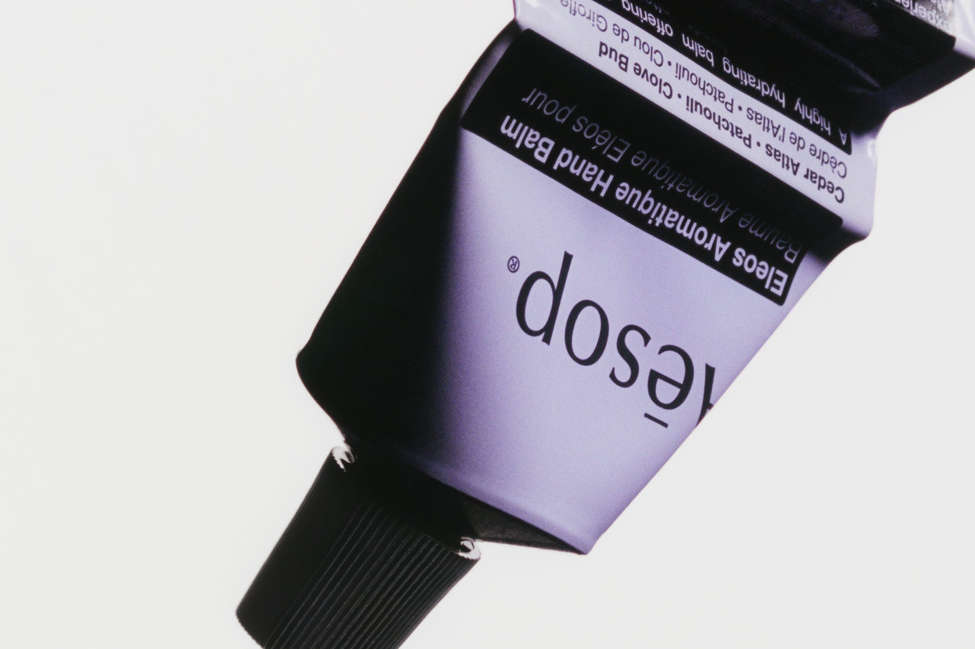 イソップのハンドバームシリーズに優れた保湿力の新製品が仲間入り