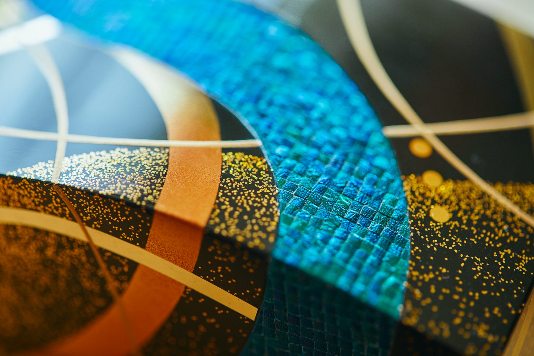 蒔絵や螺鈿が写しだす現代の美意識。令和の漆芸を求めて―漆芸家・服部