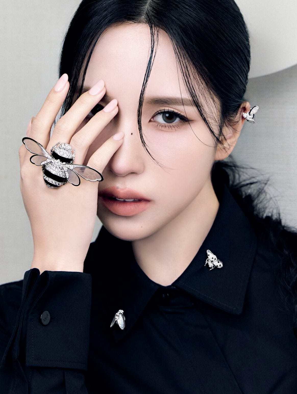 TWICE ミナとブシュロン、私を輝かせてくれるもの｜ハーパーズ バザー