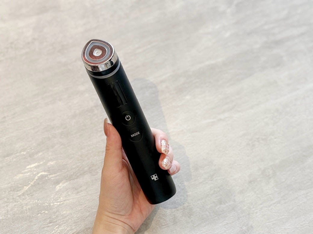 メディキューブの美顔器「ブースタープロ」をライターがレビュー