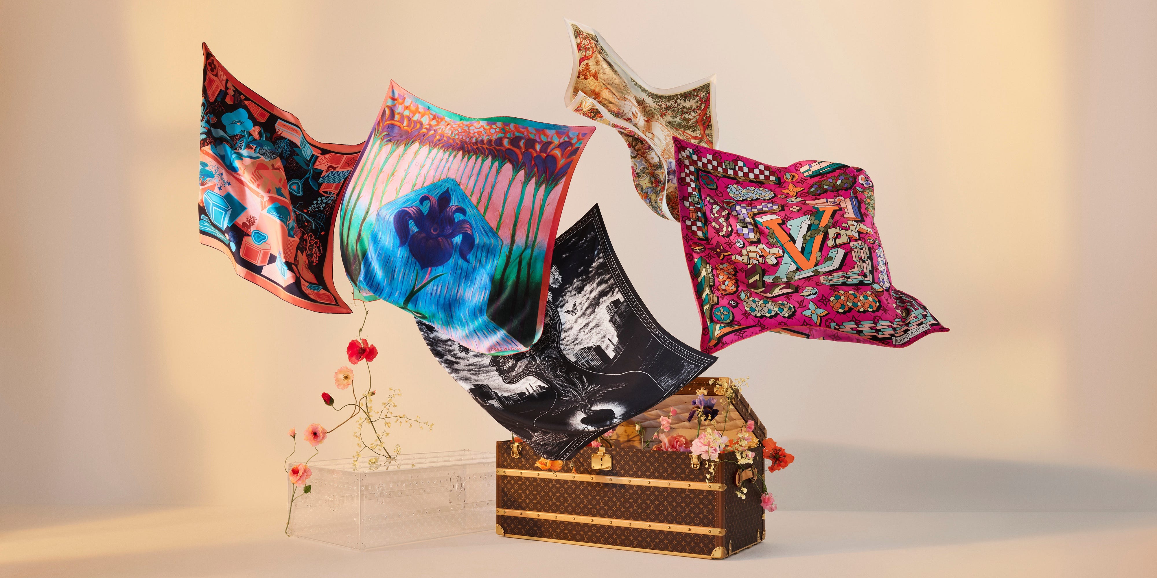 ルイ・ヴィトンが現代アーティストとコラボ。「LV アート・シルク