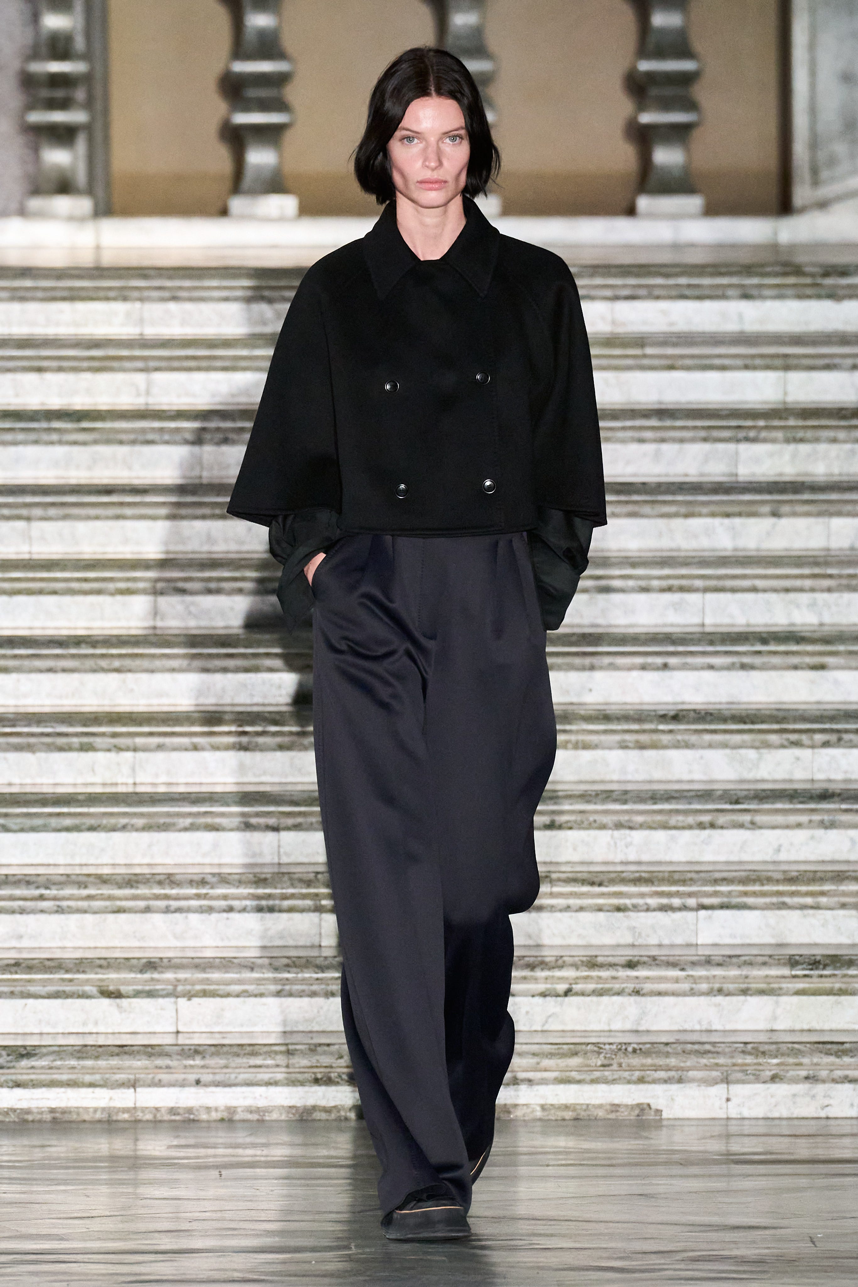 マックスマーラ（MAX MARA）2024リゾートコレクション | ファッション