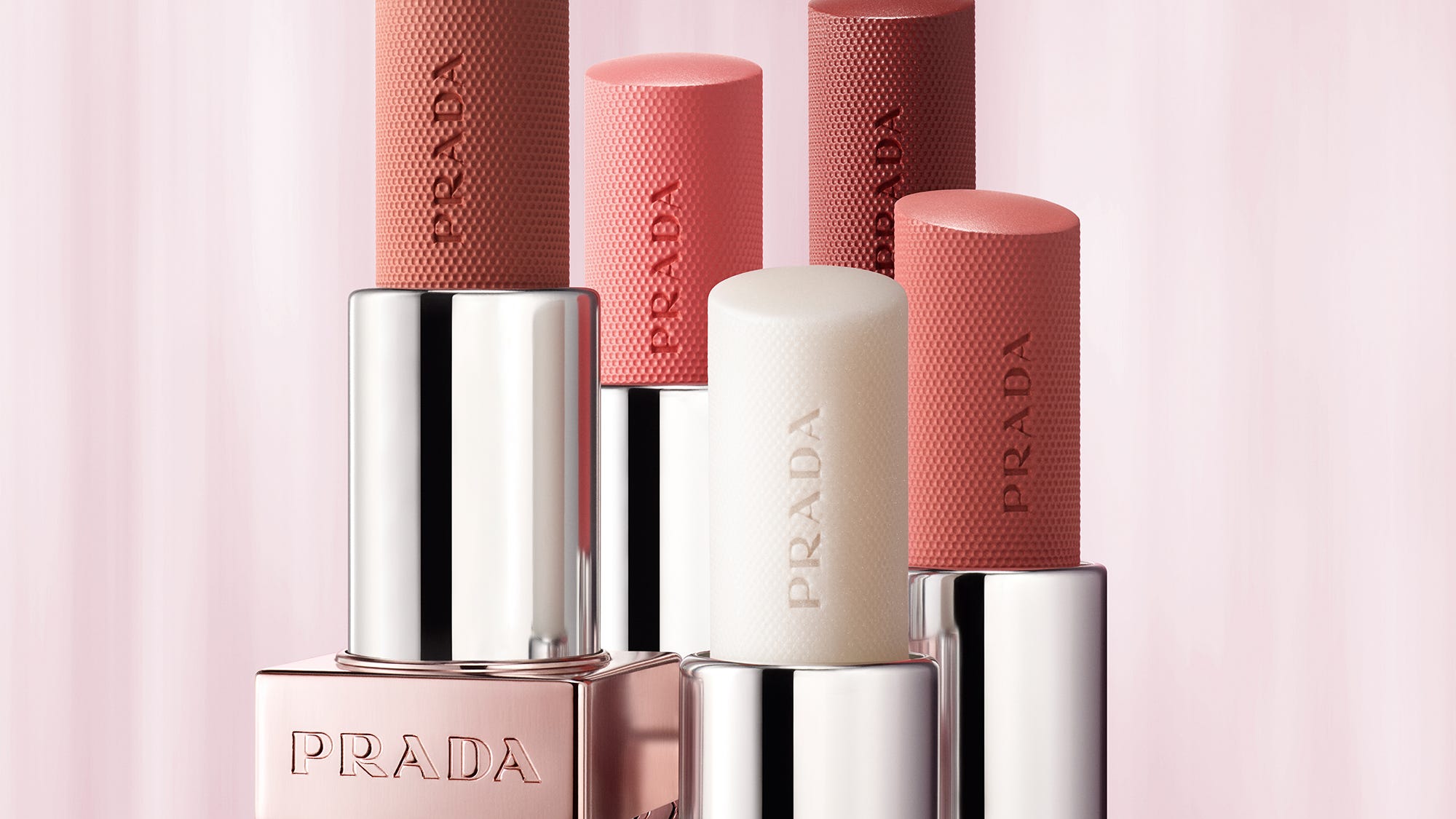 プラダ ビューティから人気フレグランス「パラドックス」のヘアミスト