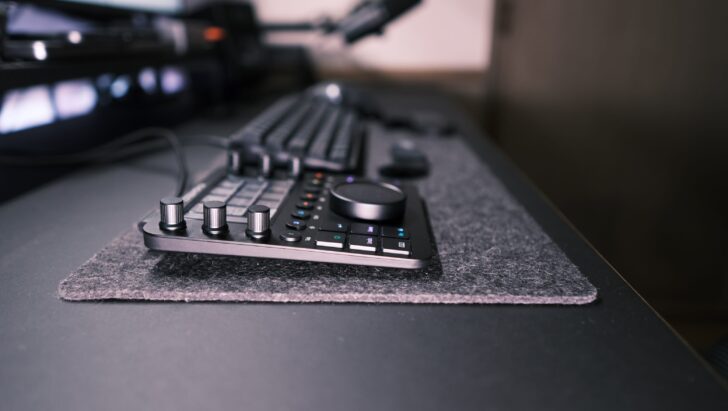 Loupedeck CT を縦置きにすることで最高に使いやすいことがわかりまし